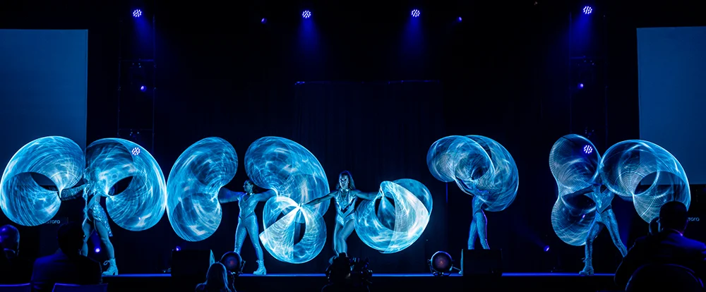 Julia Arts Shows creates spectacular show for Wolf Oil – Last-minute challenge successfully tackled